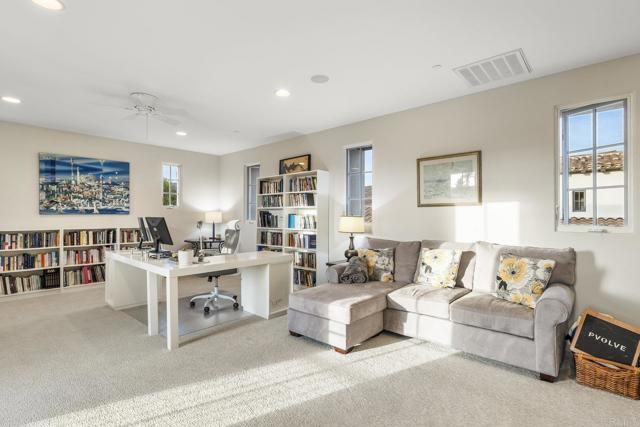 Detail Gallery Image 27 of 54 For 8318 the Landing Way, San Diego,  CA 92127 - 4 Beds | 4/2 Baths
