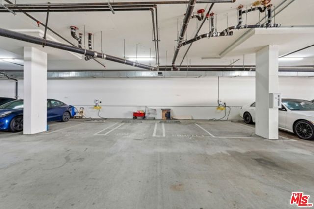 4661 Wilshire Boulevard, Los Angeles CA: https://media.crmls.org/mediaz/4be21656-cb6a-4d37-aac7-b69c836a6827.jpg