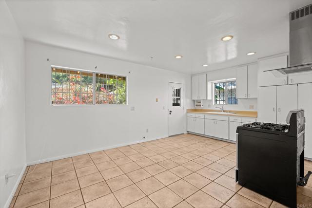 Detail Gallery Image 27 of 51 For 3813 15 Birch St, San Diego,  CA 92113 - – Beds | – Baths