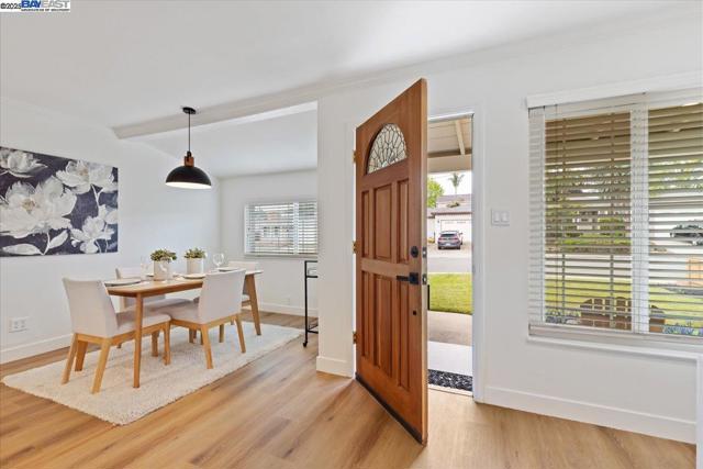 19678 Bernal Street, Castro Valley CA: https://media.crmls.org/mediaz/4be34753-c4b9-4c74-baba-d1c96f9466e0.jpg