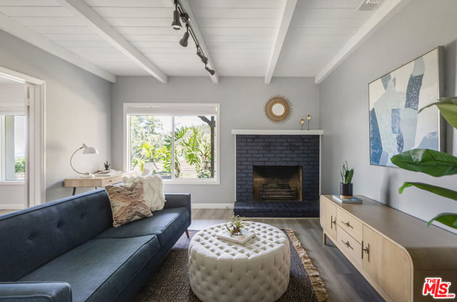1142 Arbor Dell Road, Los Angeles CA: https://media.crmls.org/mediaz/4be557ca-7d53-47f0-b994-ed5abd17ca0f.jpg