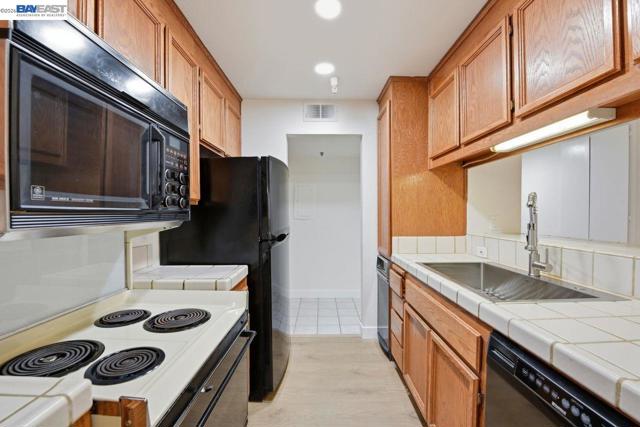 Image 8 of 37 For 1400 Carpentier St  315