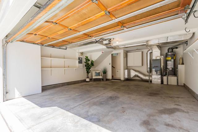 10 Tyrella Court, Mountain View CA: https://media.crmls.org/mediaz/4be580f2-3536-4bcd-80ed-85826a53c2ae.jpg