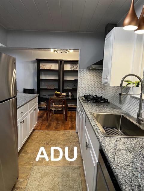 23110 Old Santa Cruz Highway, Los Gatos CA: https://media.crmls.org/mediaz/4be64516-b928-4a6c-8171-5fbbbd5ff232.jpg