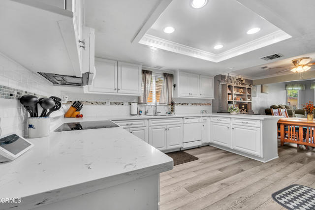 Detail Gallery Image 5 of 43 For 13205 E Ave W11, Pearblossom,  CA 93553 - 4 Beds | 3/1 Baths