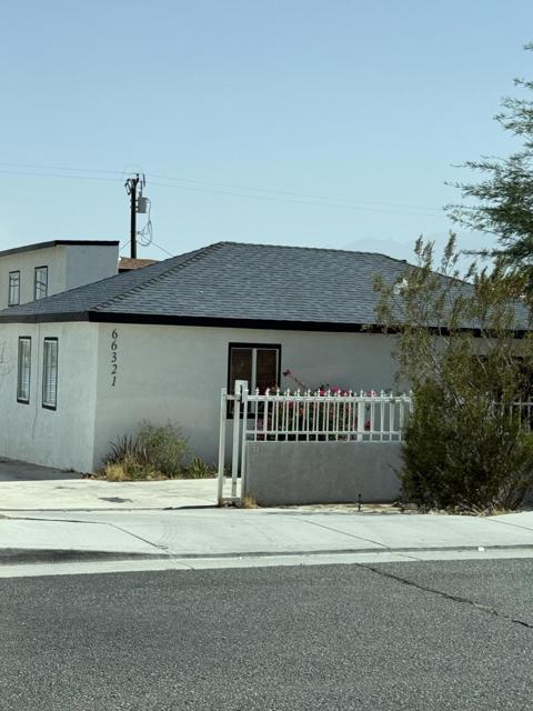 66321 Buena Vista Avenue, Desert Hot Springs CA: https://media.crmls.org/mediaz/4be6b856-ad1a-4c10-bd4e-edafa386760c.jpg