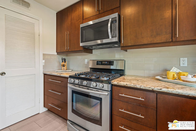 73026 Helen Moody Lane, Palm Desert, CA 92260