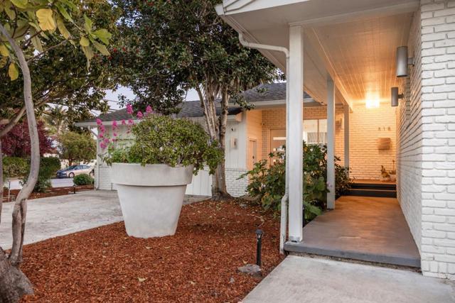 518 King Street, Santa Cruz CA: https://media.crmls.org/mediaz/4be8b8a7-89e6-471f-8a75-df04bf617cf1.jpg