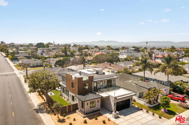 7543 Denrock Avenue, Los Angeles CA: https://media.crmls.org/mediaz/4be9363e-923f-4e31-8320-c1ff49d098da.jpg