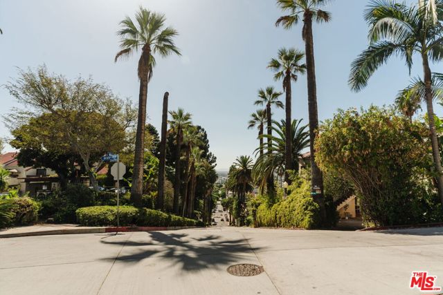 1979 Grace Avenue, 2 photo 43