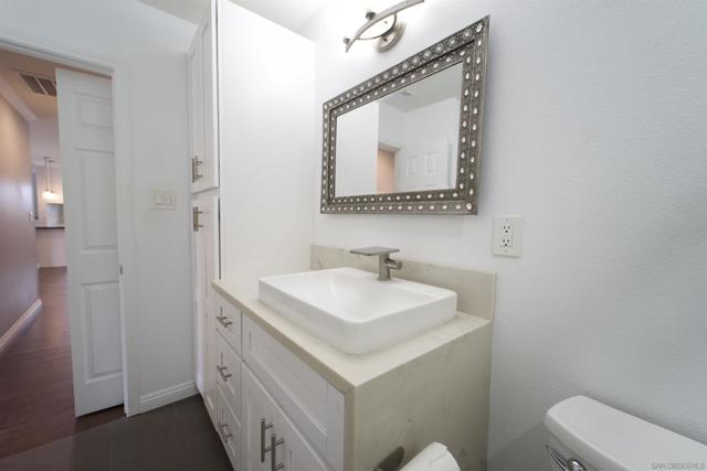 7915 Camino Kiosco, San Diego CA: https://media.crmls.org/mediaz/4bec992e-9935-4d3b-b8b3-5ce223a09fdc.jpg