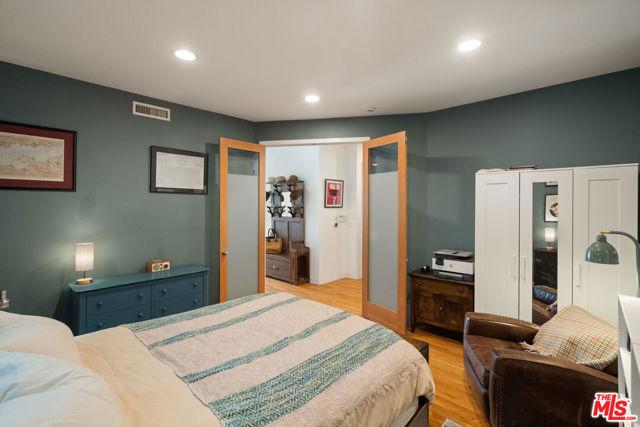 4 Bed Home for Sale in Venice, California