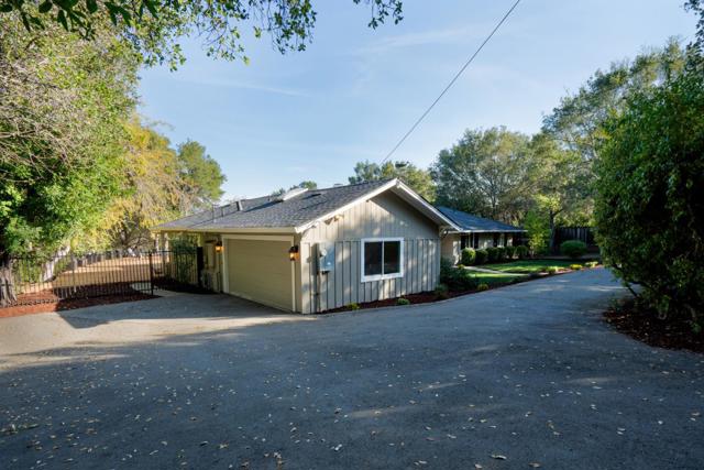 24821 Prospect Avenue, Los Altos Hills CA: https://media.crmls.org/mediaz/4bed1a86-c48b-485f-9508-4ecae3653acd.jpg