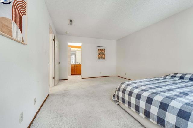 22135 Sevilla Rd, Hayward CA: https://media.crmls.org/mediaz/4bedbba2-b6a9-4ad4-96e6-58a7a504d13b.jpg