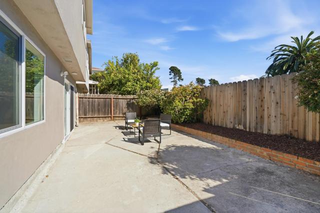 55 Parkside Avenue, Daly City CA: https://media.crmls.org/mediaz/4bee01db-c8de-4d99-953f-3d3e88ccd4b6.jpg