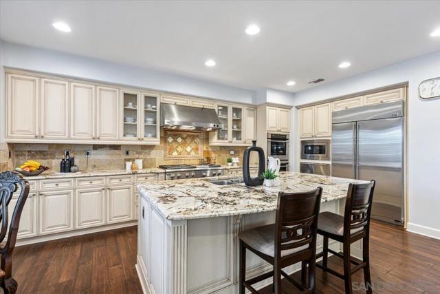 6839 Helenite Pl, Carlsbad CA: https://media.crmls.org/mediaz/4bee2f24-b07c-4e56-a7ce-b698c9ff4f4d.jpg
