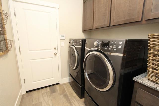 1656 Dolomite Drive, Los Banos CA: https://media.crmls.org/mediaz/4bee373f-025b-4279-95f0-e67199c06d3a.jpg