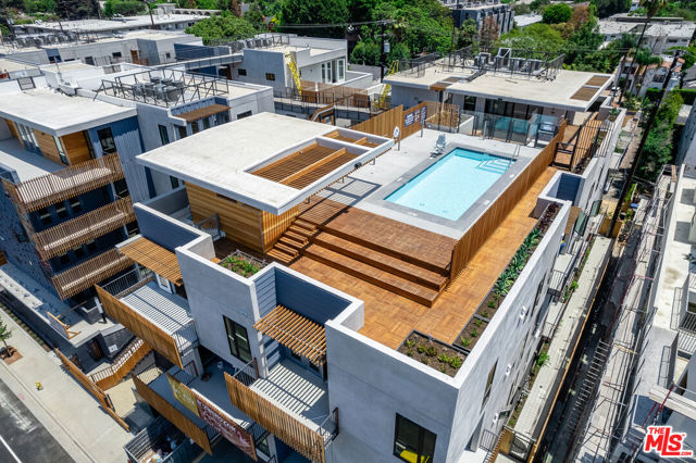 1250 N Fairfax Avenue, West Hollywood CA: https://media.crmls.org/mediaz/4bee9c86-a80c-497a-8fa6-fc25601c5ec9.jpg