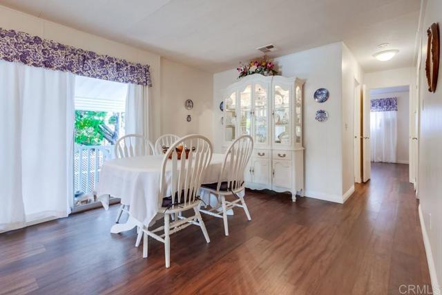Detail Gallery Image 8 of 47 For 1120 E Mission Road #27,  Fallbrook,  CA 92028 - 2 Beds | 2 Baths