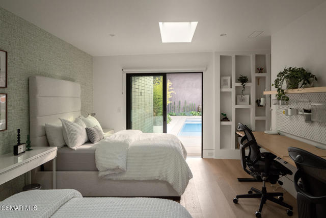 821 Emerson Street, Thousand Oaks CA: https://media.crmls.org/mediaz/4bf02885-2709-47d2-a313-e6e1db4df326.jpg