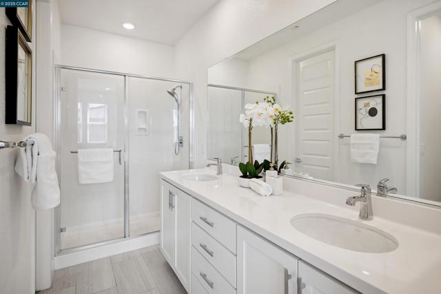 92 Zenith Cmn, Fremont CA: https://media.crmls.org/mediaz/4bf0b174-c663-4cf1-8478-f3e2df7993b7.jpg
