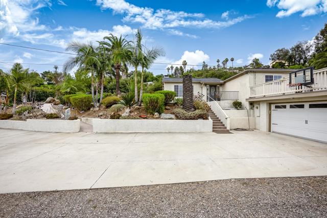 1148 Emerald Heights Rd, El Cajon CA: https://media.crmls.org/mediaz/4bf0b241-c943-4b3e-ae2a-d88f84b572c8.jpg