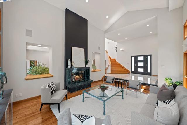 45221 Rutherford Ter, Fremont CA: https://media.crmls.org/mediaz/4bf20c25-132f-4383-a14e-a27a8f88f2f3.jpg