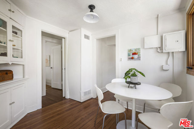 3865 Brunswick Avenue, Los Angeles CA: https://media.crmls.org/mediaz/4bf25ff8-d521-4508-b13b-8a537c0556ec.jpg