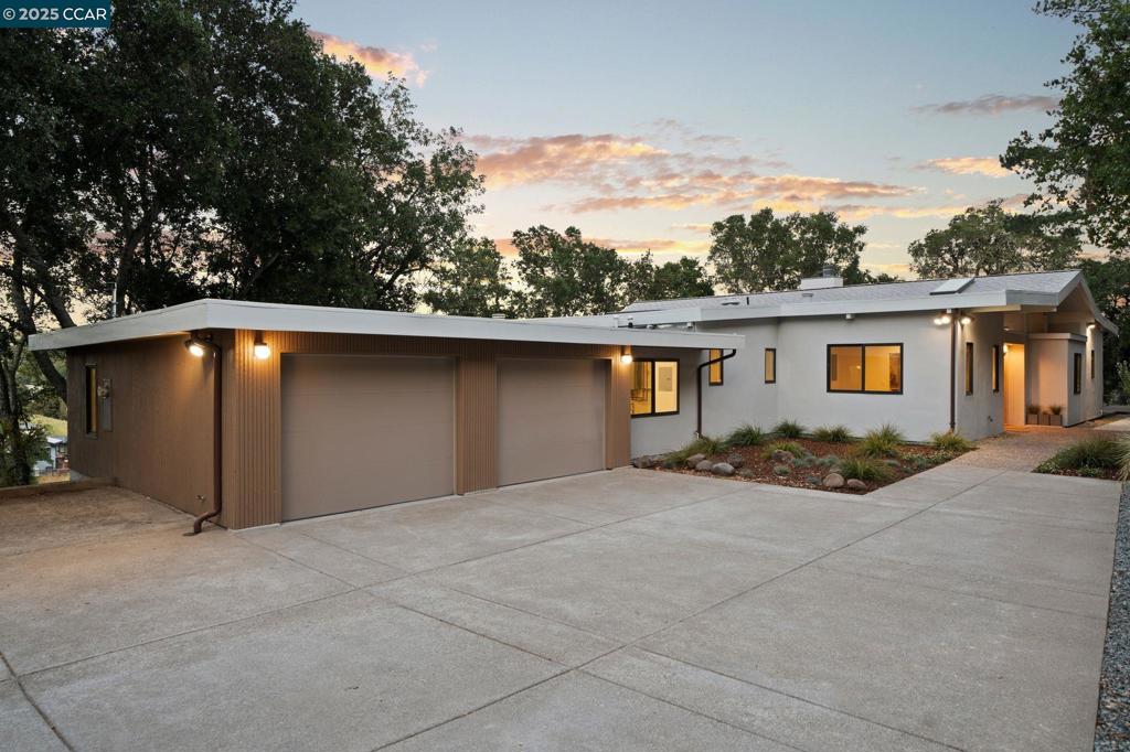233 Melody Ln