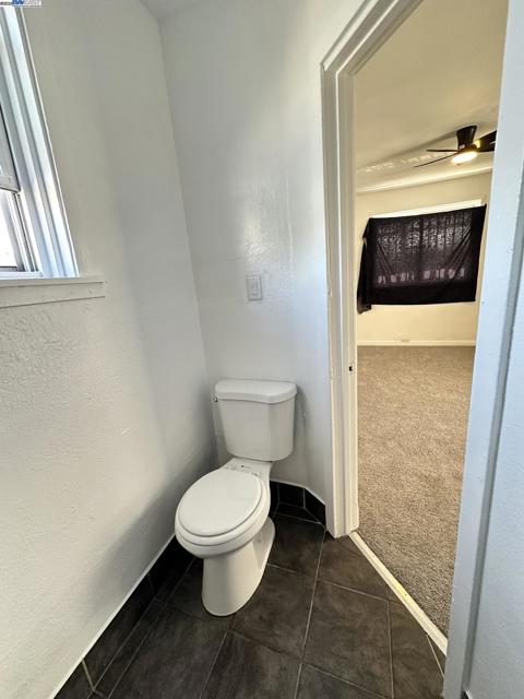 1725 96Th Ave, Oakland CA: https://media.crmls.org/mediaz/4bf2ed95-2d64-4d11-bff6-ab773ed98574.jpg