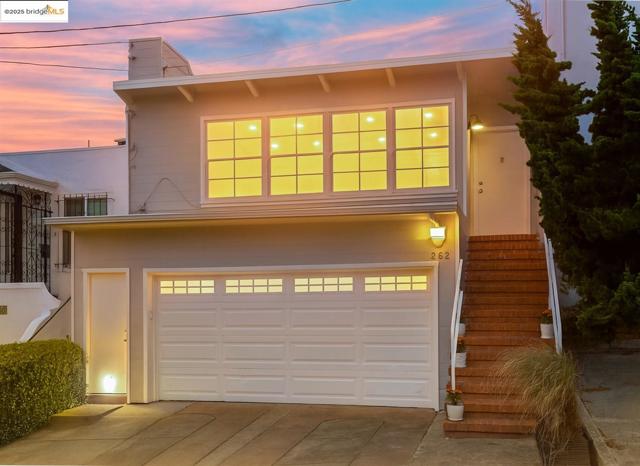 262 Byxbee St, San Francisco CA: https://media.crmls.org/mediaz/4bf36893-8eb1-4fe2-815f-fbab1473fc25.jpg