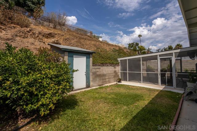 4612 Revillo Way, San Diego CA: https://media.crmls.org/mediaz/4bf3da98-f429-4925-9e61-60549f7fb046.jpg