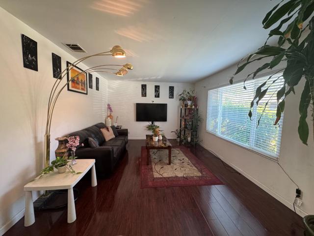 2625 Autumnvale Drive, San Jose CA: https://media.crmls.org/mediaz/4bf51960-3795-44fc-acf6-83be618e320d.jpg