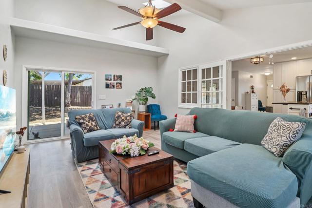 Detail Gallery Image 9 of 28 For 1402 E Lincoln Ave, Escondido,  CA 92027 - 3 Beds | 2 Baths