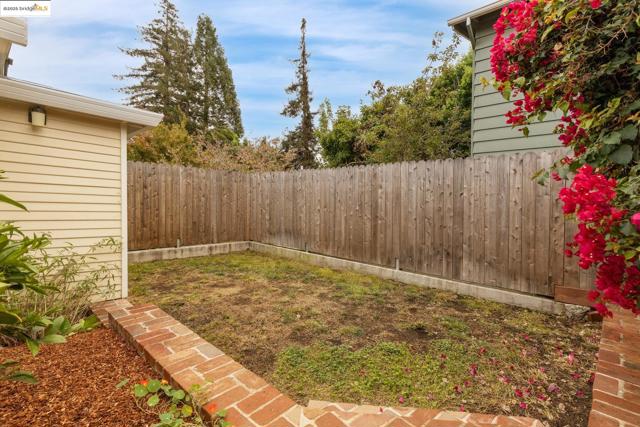 Image 47 of 60 For 2941 Madeline St