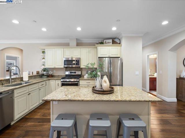 741 N N St, Livermore CA: https://media.crmls.org/mediaz/4bf5f427-078a-41ac-8f03-488ed22f5a6b.jpg