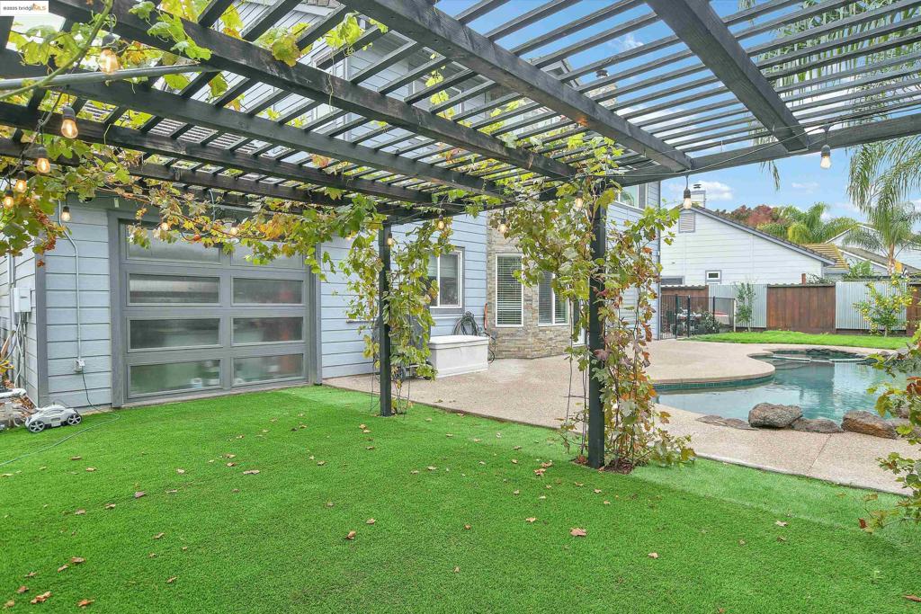 MLS #41117821 image #37