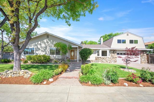 482 Radcliffe Drive, Santa Clara CA: https://media.crmls.org/mediaz/4bf79328-895d-4084-b741-1aa7f2321372.jpg