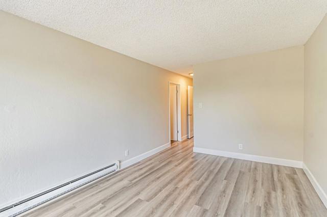 4175 George Avenue, San Mateo CA: https://media.crmls.org/mediaz/4bf85ce7-e8f5-4688-a469-dfdc581bc2e5.jpg