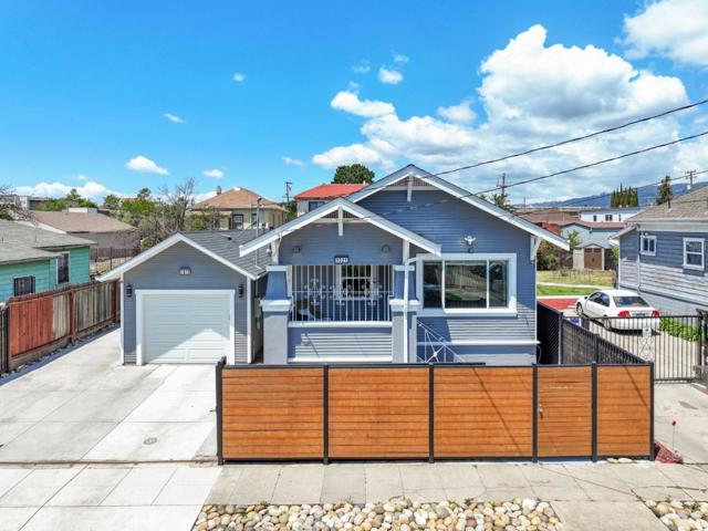 10191021 83rd Avenue, Oakland CA: https://media.crmls.org/mediaz/4bf8bc17-ee98-40f4-a964-d81d65708eff.jpg