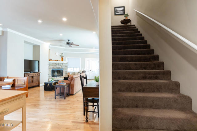 385 Spruce Drive, Lake Arrowhead CA: https://media.crmls.org/mediaz/4bf95bde-27a4-4972-9554-6f30377d19aa.jpg