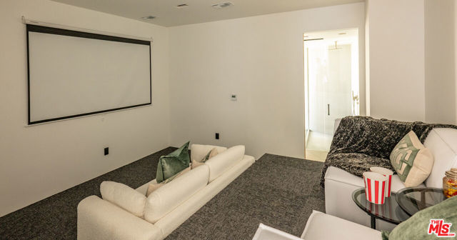 9277 Thrush Way, Los Angeles CA: https://media.crmls.org/mediaz/4bf9a5e8-6ee8-41af-b8ff-3bfbfc835e1e.jpg