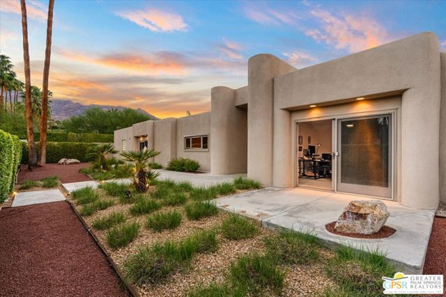 526 W Chino Canyon Road, Palm Springs, CA 92262