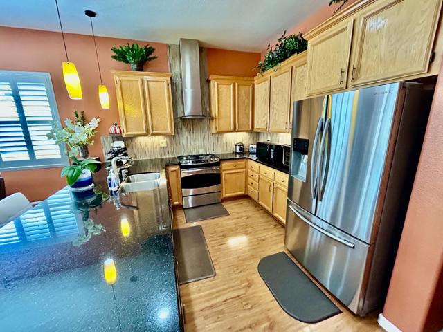 1732 W Westlake Drive, Roseville CA: https://media.crmls.org/mediaz/4bfa34cb-d0fa-4e65-84b5-e18c8864b59e.jpg
