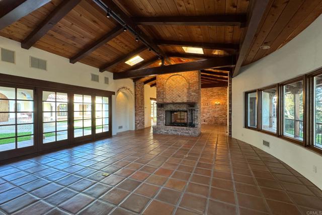 Detail Gallery Image 14 of 63 For 5443 Calzada Del Bosque, Rancho Santa Fe,  CA 92067 - 4 Beds | 3/1 Baths