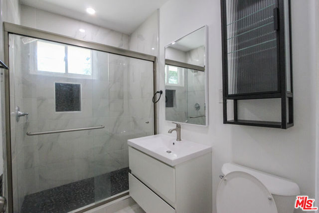12942 Moorpark Street, Studio City CA: https://media.crmls.org/mediaz/4bfbd3f4-44ae-434f-9ce2-851533f7c71d.jpg
