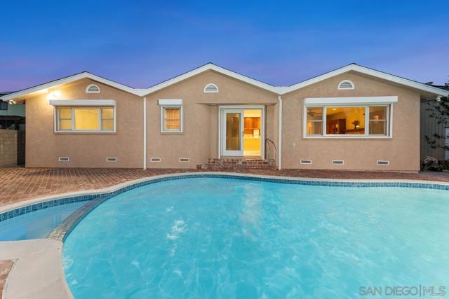4010 Paducah Dr, San Diego CA: https://media.crmls.org/mediaz/4bfc2455-53aa-4337-9376-32c6f00bcb5a.jpg