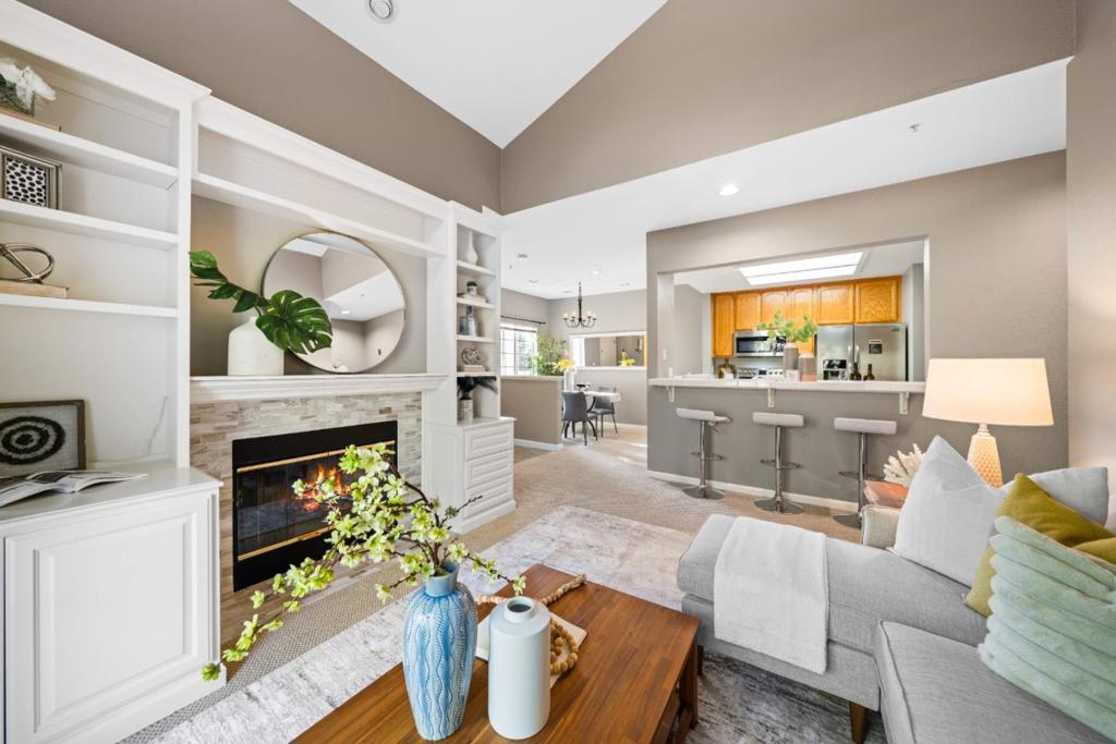 2604 Hastings Shore Lane