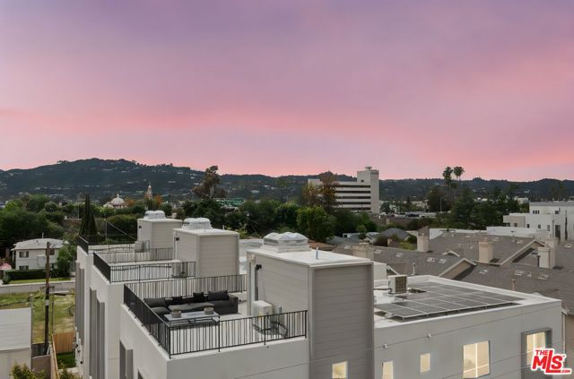 10742 Hortense Street photo 6