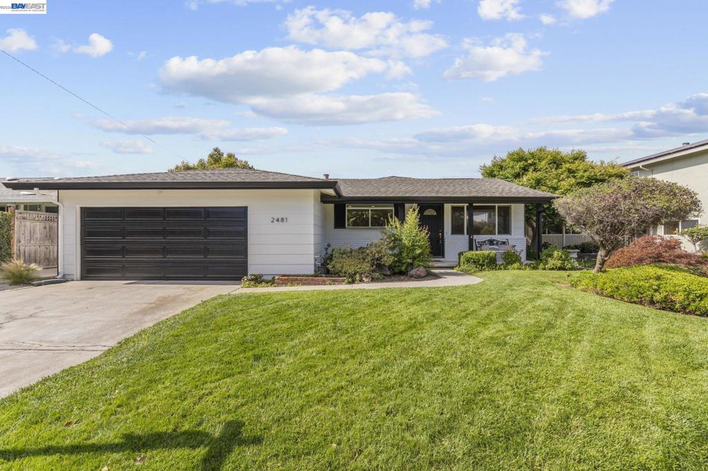 2481 Whitethorne